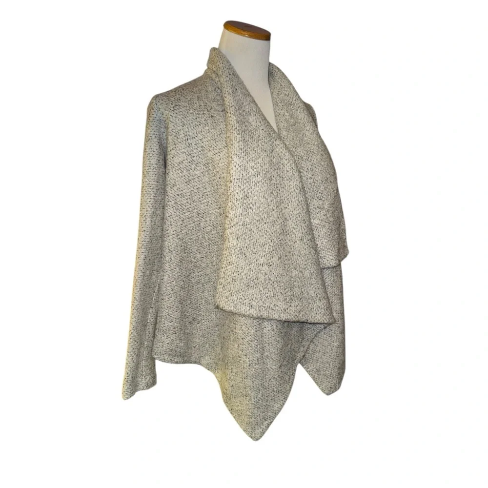 Club Monaco Fernie Wrap Cardigan - Picture 4 of 7